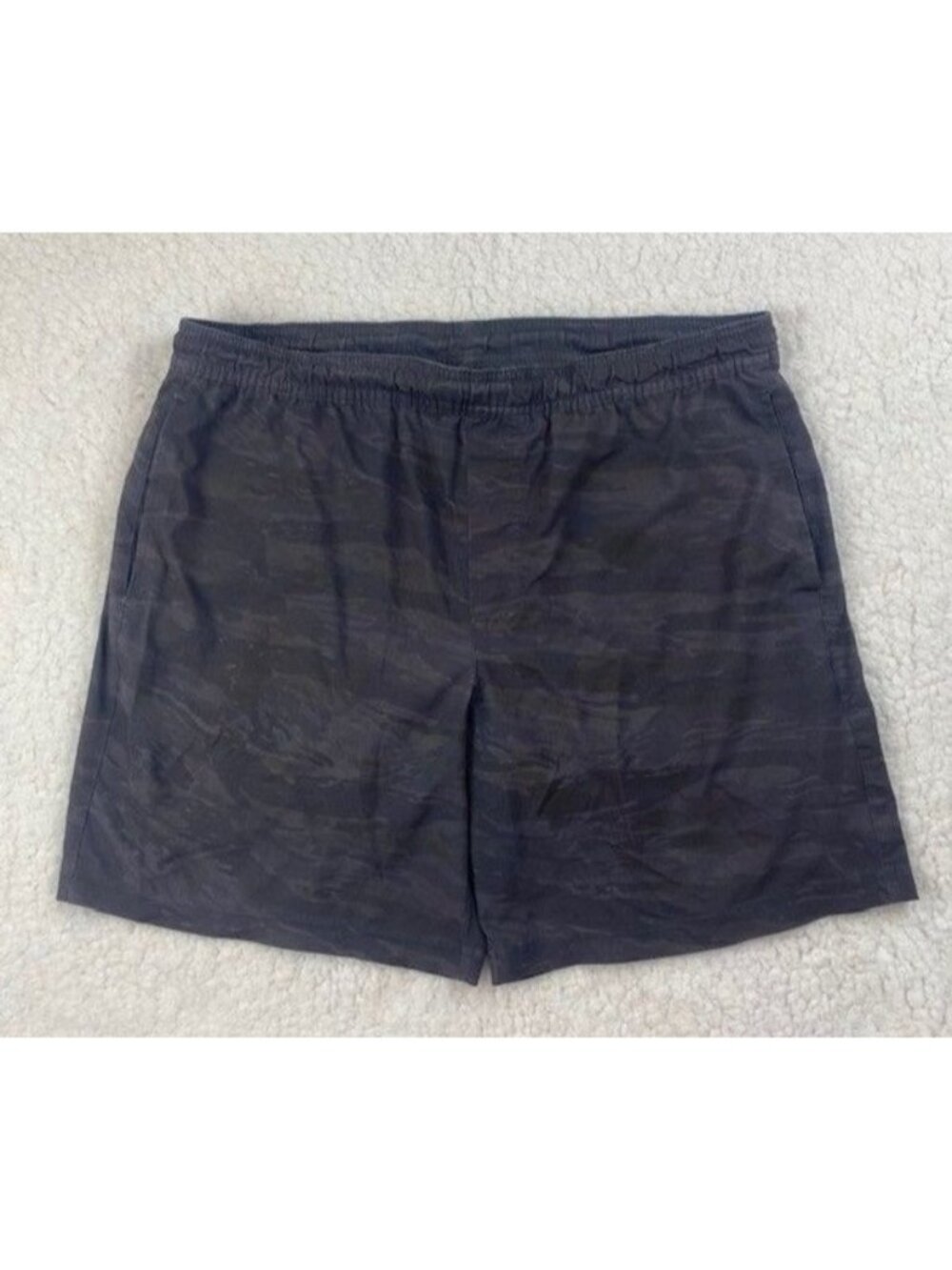 Chubbies Lined Swim Trunks Men's Size Medium Gray Camo 7" Inseam Shorts